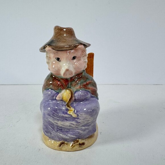 Royal Albert England Beatrix Potter "And This Little Pig Had None" Figurine 1992 - Picture 6 of 7